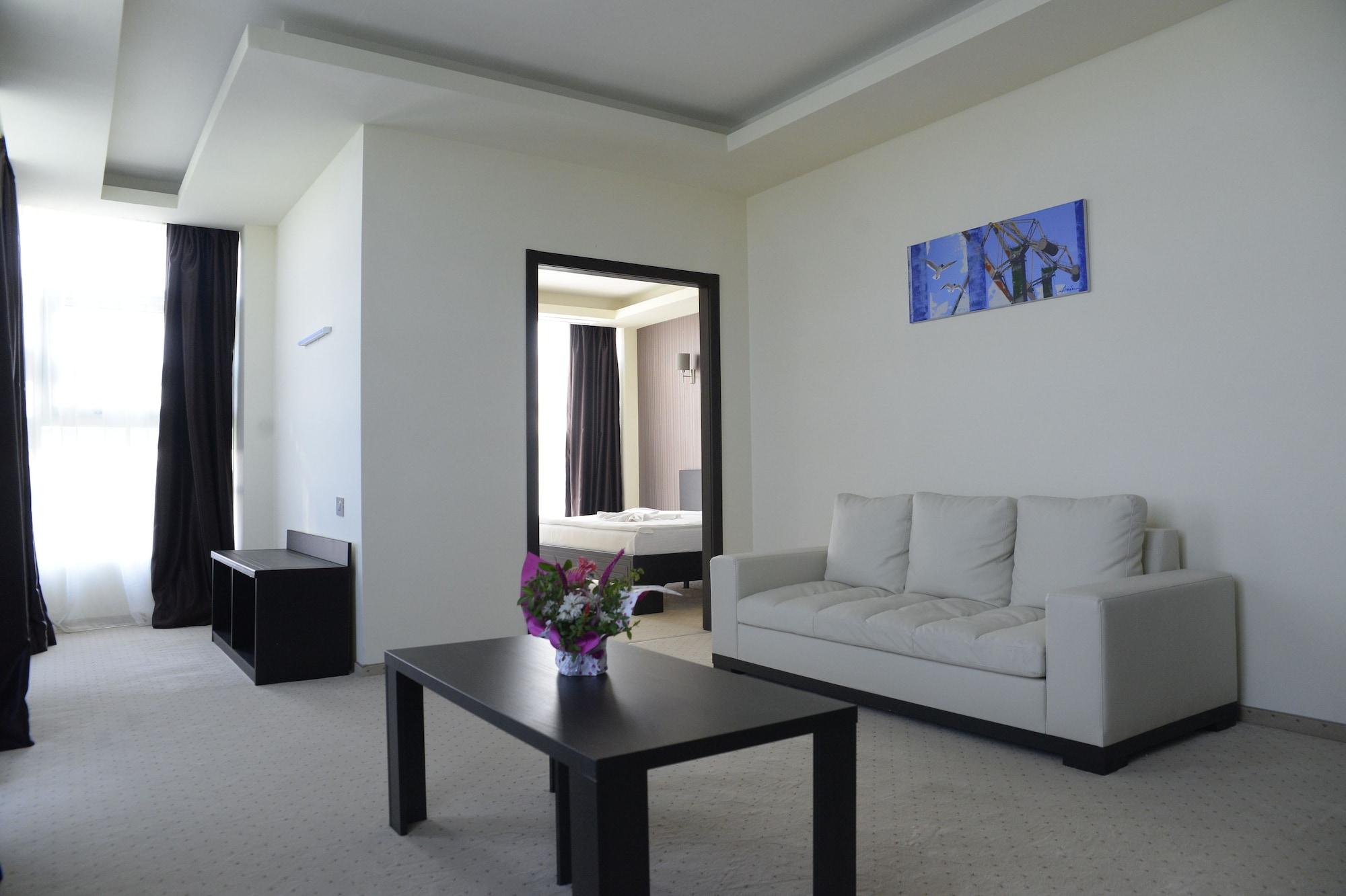 Ramada By Wyndham Constanta Hotel Mamaia Luaran gambar