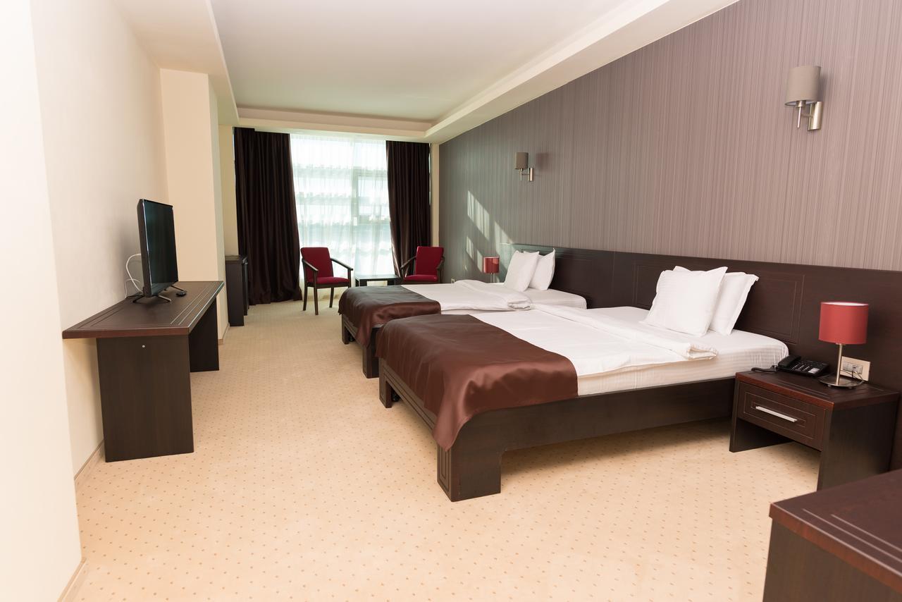 Ramada By Wyndham Constanta Hotel Mamaia Luaran gambar